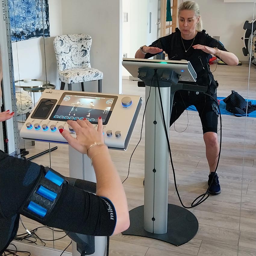 προπόνηση μμε miha-bodytec-EMS στο AS Athletic Hall